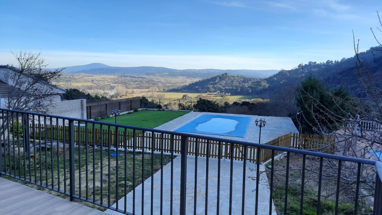 Chalet con piscina y BBQ para 10 personas San Martín de Valdeiglesias Exterior foto