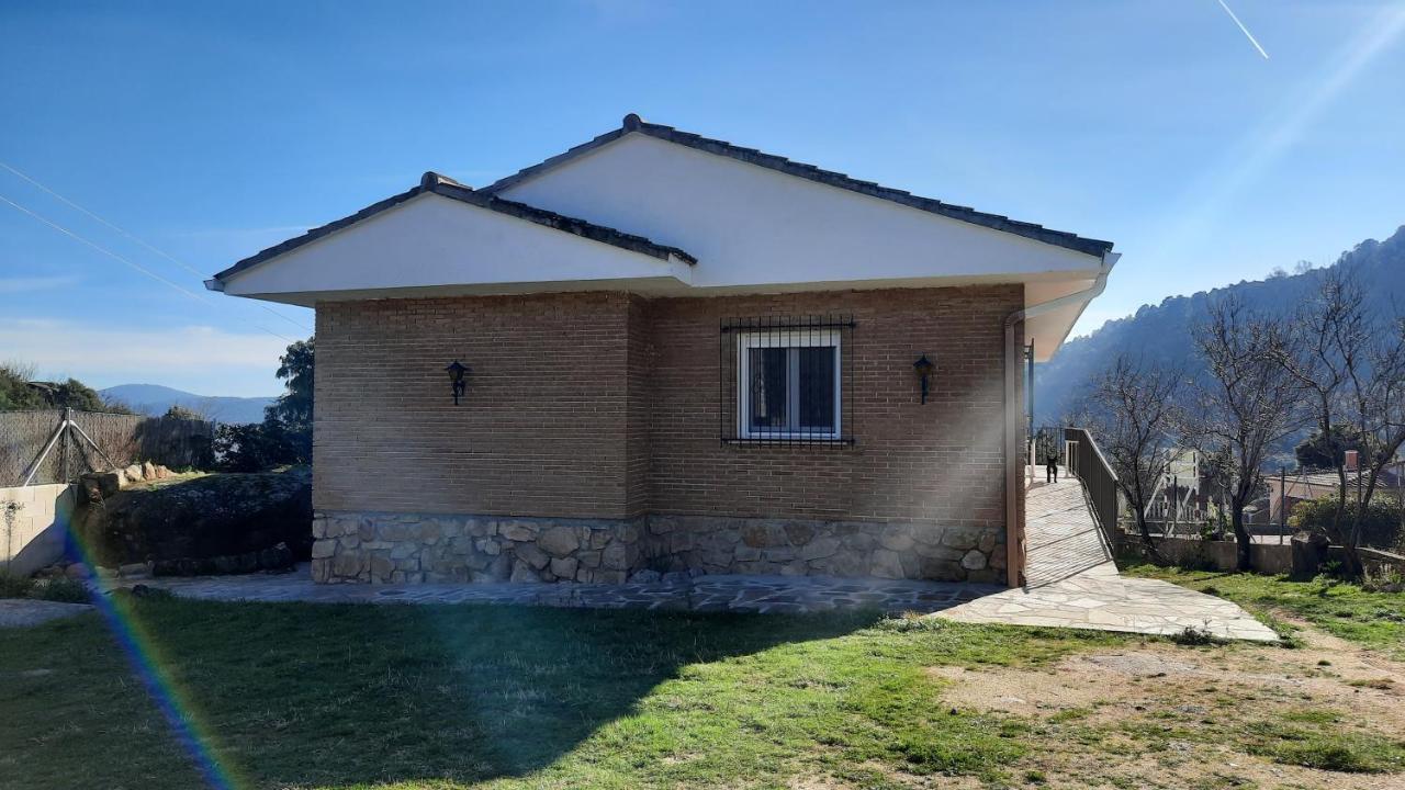 Chalet con piscina y BBQ para 10 personas San Martín de Valdeiglesias Exterior foto